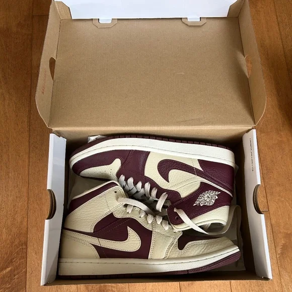 Women's Nike Air Jordan 1 Mid SE Split - Beach Cherrywood - Picture 6 of 6